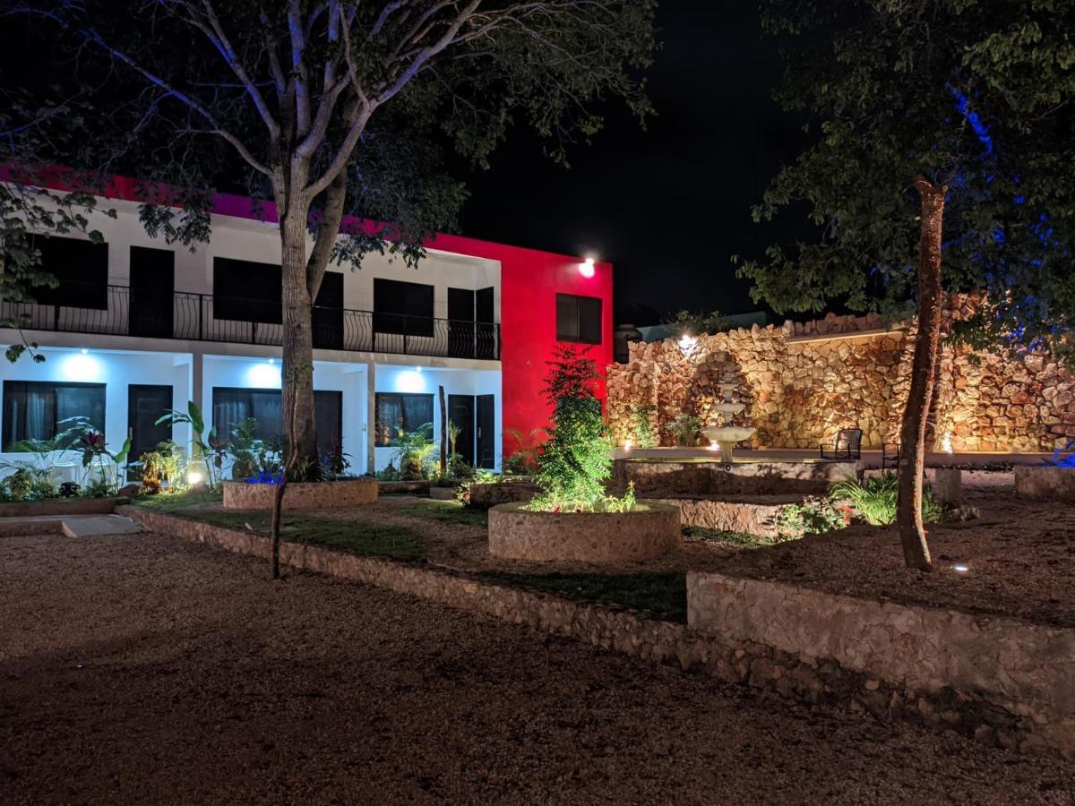 Casa Yaxche Hotel Valladolid  Buitenkant foto